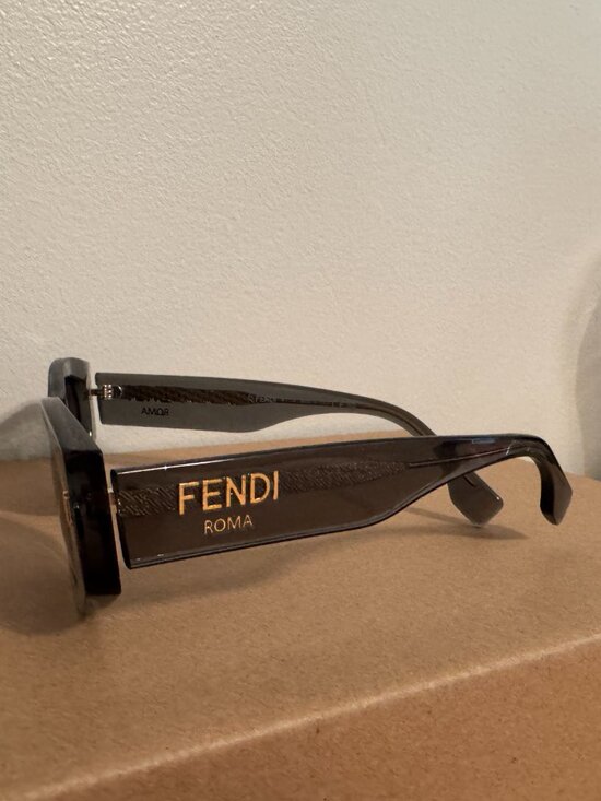 Authentic Fendi FE40125I 95N Sunglasses main image 11